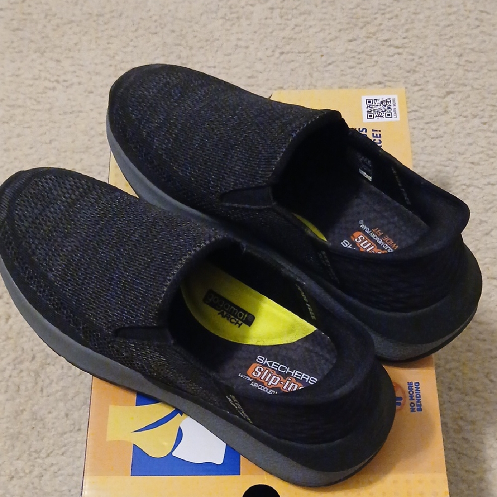 Skechers Hands Free Slip-ins Sneakers Size 8.5 /Men's/Neville Rovelo Black